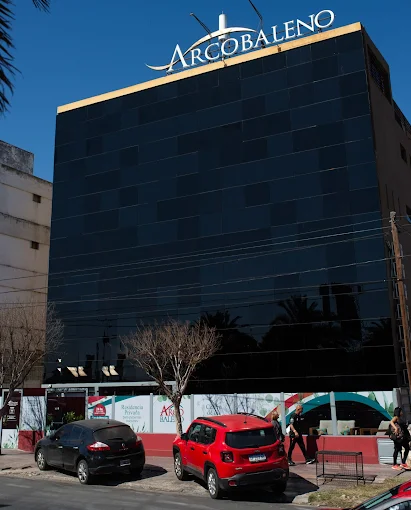 Fachada del edificio ArcoBaleno Residencia